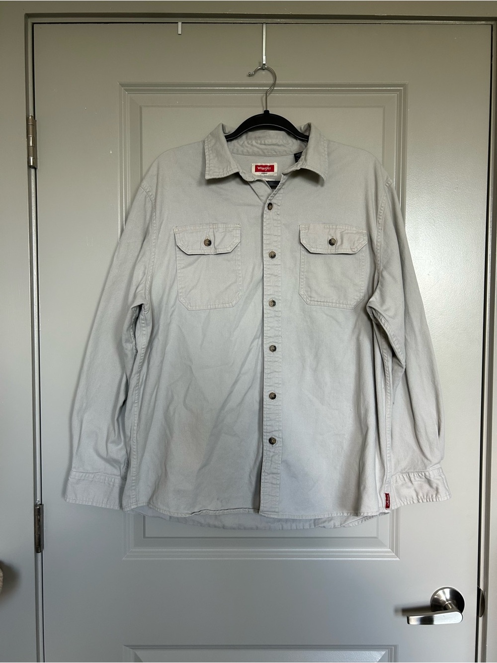 Wrangler Men’s Cream Button-Up Work Shirt with Red Logo Tag